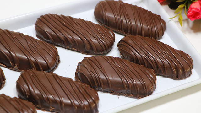 أصابع باونتي شوكولا ب 3 مكونات فقط حلويات سهلة وسريعة بدون فرن بدون بيض مع رباح