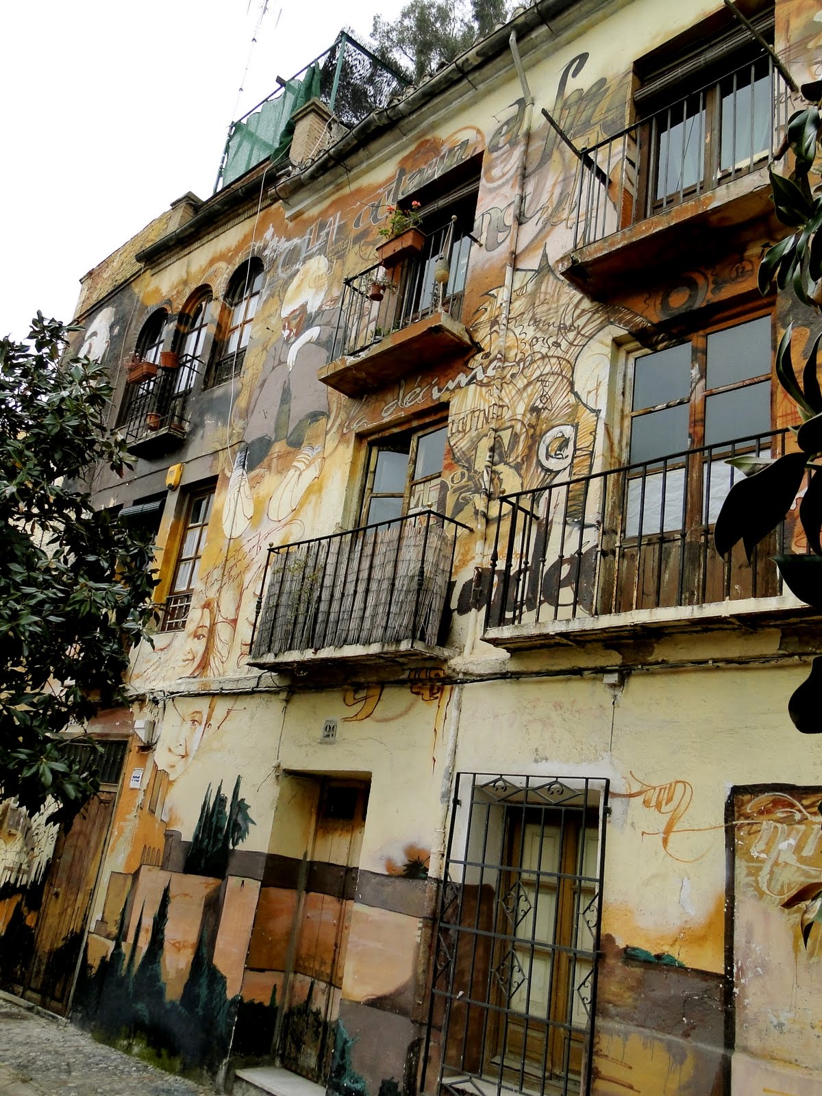 Mi Vida En España: El niño de las pinturas