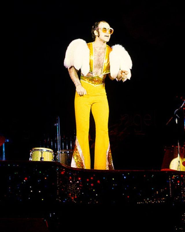 30 Flamboyant Stage Costumes of Elton John During the 1970s Vintage Everyday