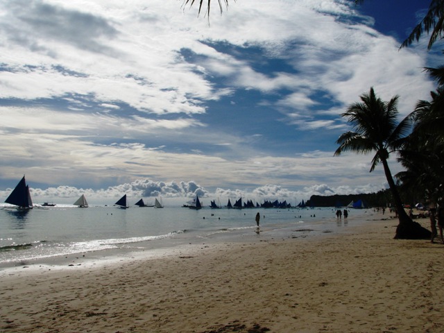 sailing at Boracay, Boracay Beach, Boracay view, Boracay shoreline, boracay island adventure, boracan island tour, boracay tour