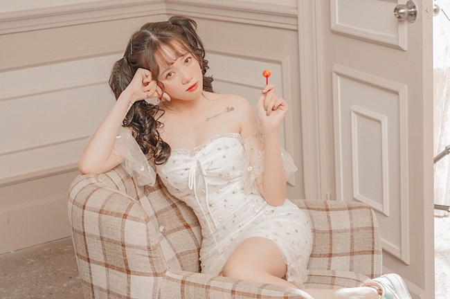 Mèo Sao Hỏa lộ clip nóng