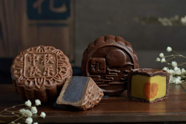 AWFULLY CHOCOLATE CLASSIC BAKED MOONCAKES FOR MID-AUTUMN FESTIVAL 2021