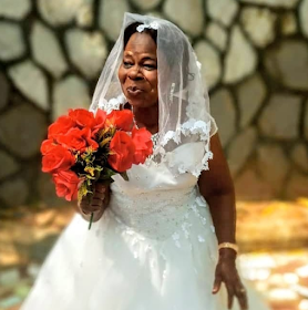 Nigerian woman in her 60s gets married for the first time (wedding photos)