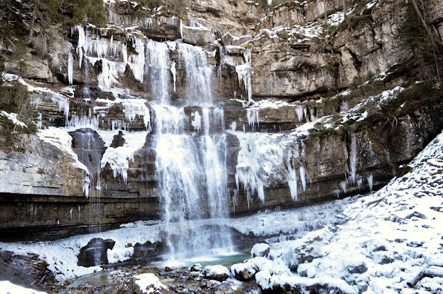 cascate di vallesinella inverno neve ciaspole