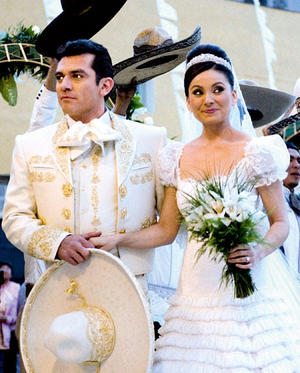 Red Carpet Wedding: Jorge Salinas and Elizabeth Alvarez - Red Carpet ...