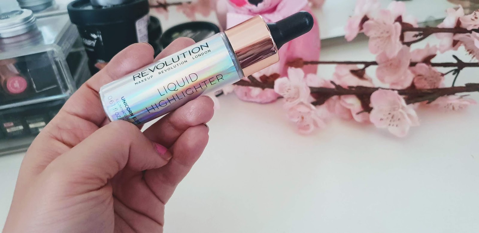 makeup revolution liquid highlighter 
