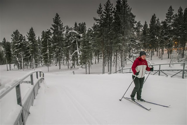 cross country skiing lapland finland 