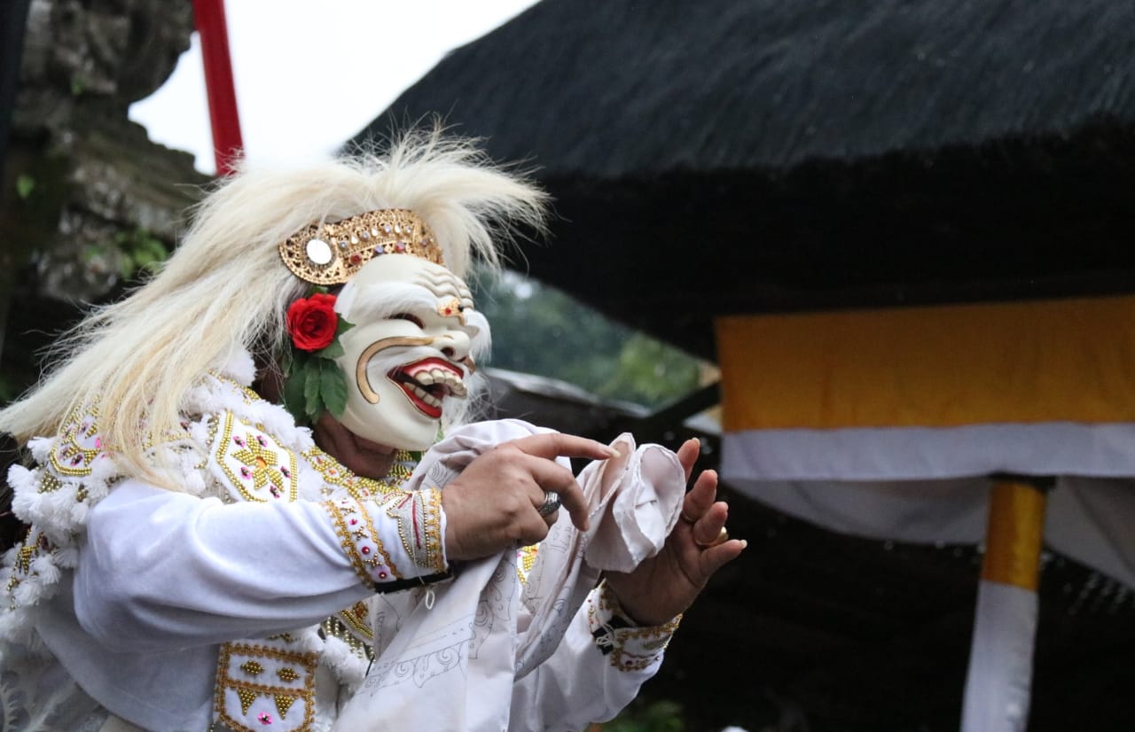Wagub Cok Ace Ajak Generasi Muda Lestarikan Seni Budaya Bali