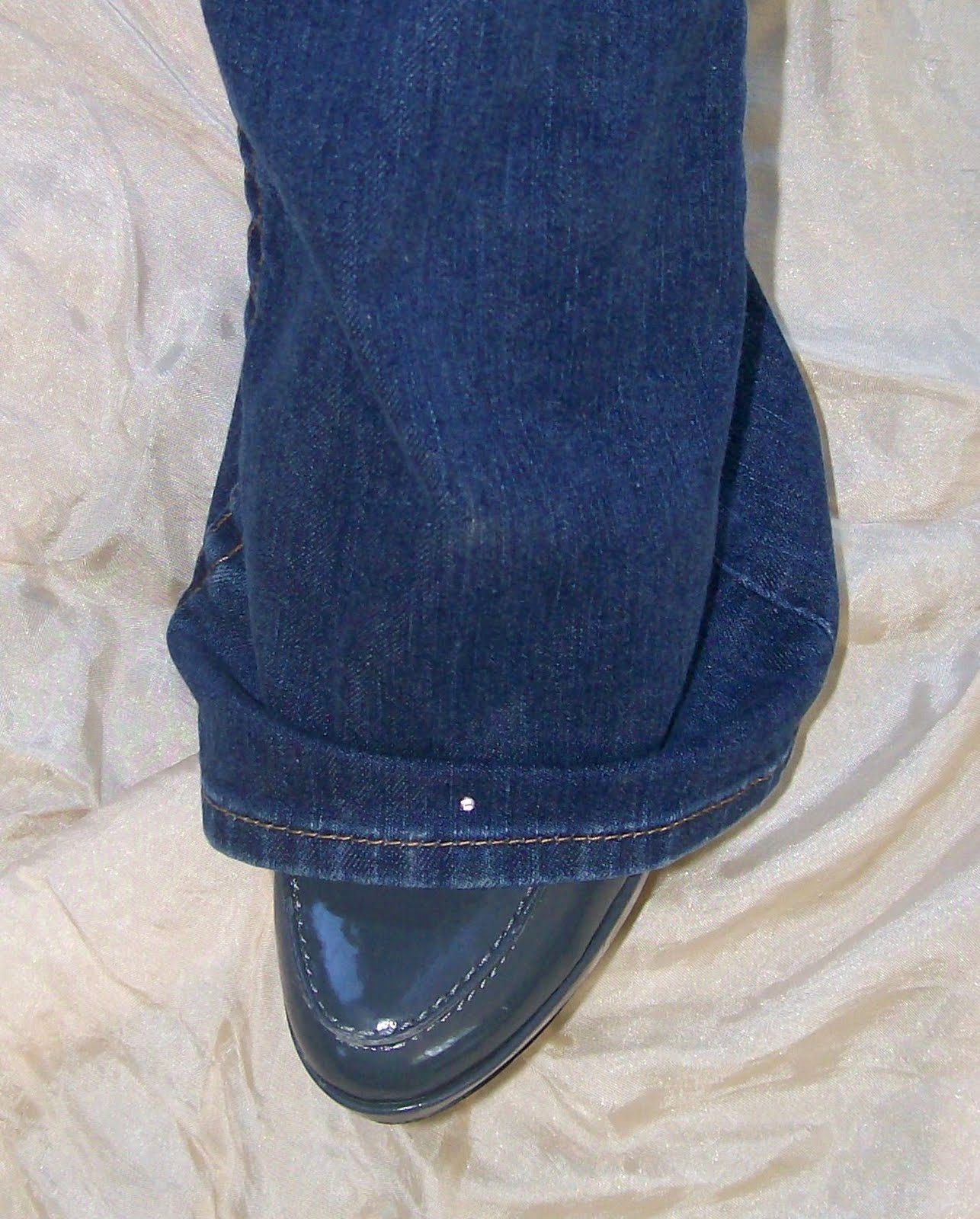 DIY Dovinea Style Easy Fashion And Style How Tos JEANS TOO LONG