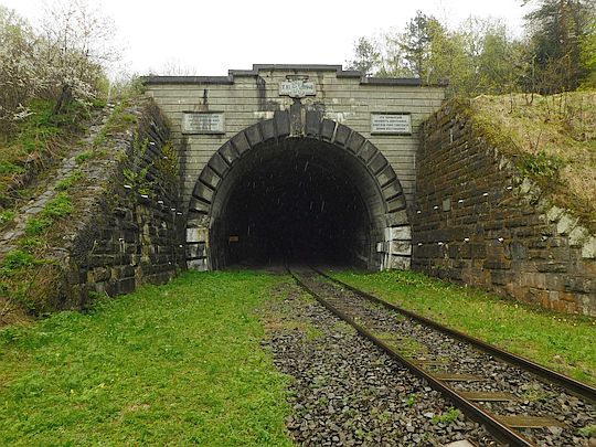 Tunel w Łupkowie od strony słowackiej. Tunel w Łupkowie od strony słowackiej.