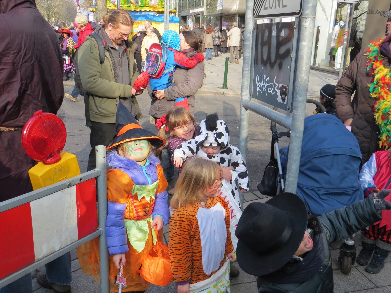 Stone of Joy: Kinder Karneval Parade