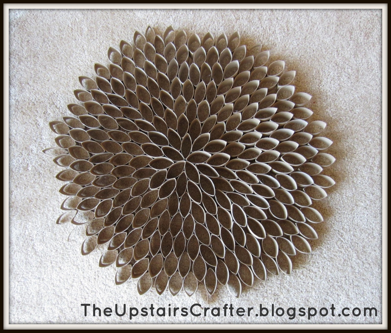 The Upstairs Crafter: DIY Wall Flower Tutorial
