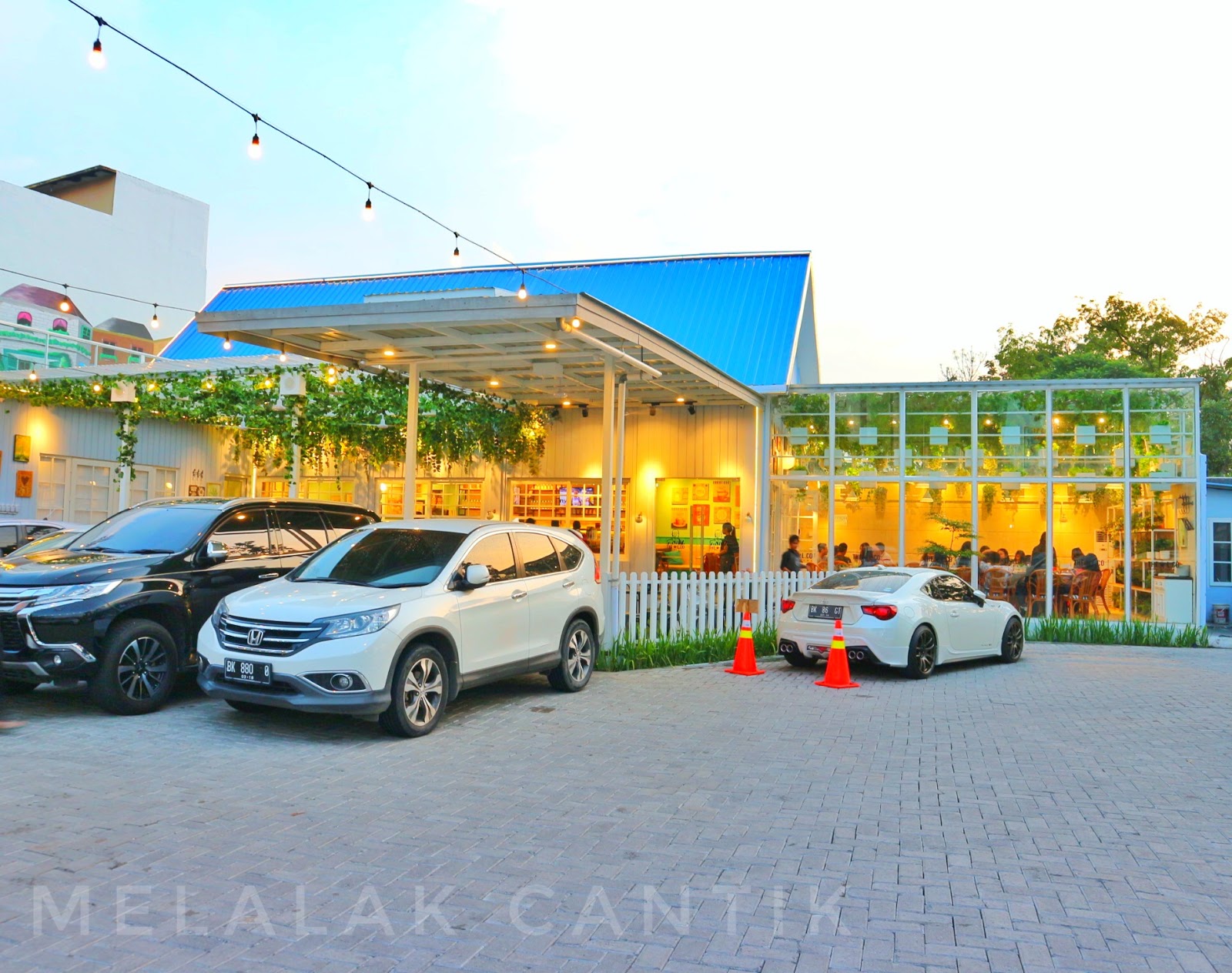 The L.Co Coffee Instagrammable di Medan Melalak Cantik Travel Blog Ririn Wandes