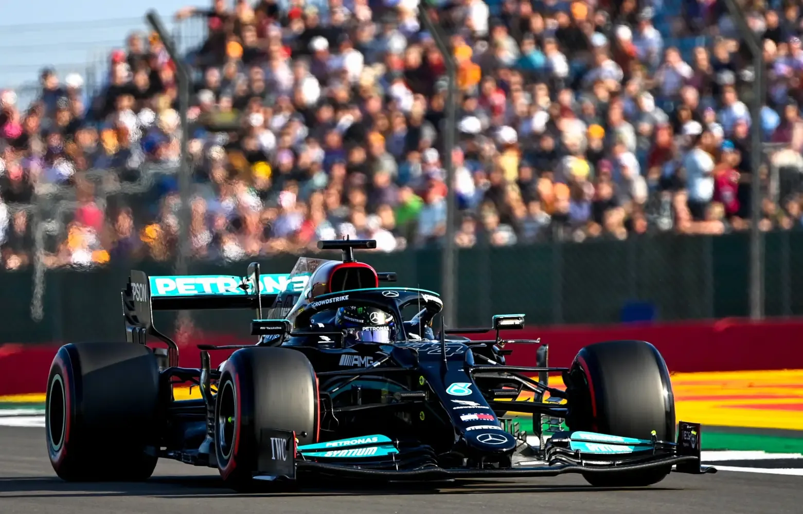 Lewis Hamilton ha ottenuto il miglior tempo nelle qualifiche del gran premio di Gran Bretagna 2021