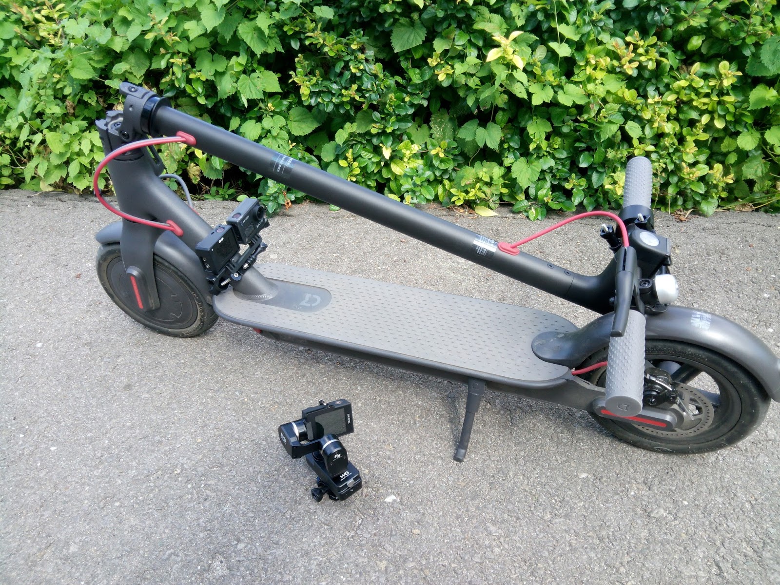 M365 pro. Электросамоката xiaomi m365 pro. Xiaomi m365. Самокат xiaomi mijia m365. Электросамокат xiaomi обзор.