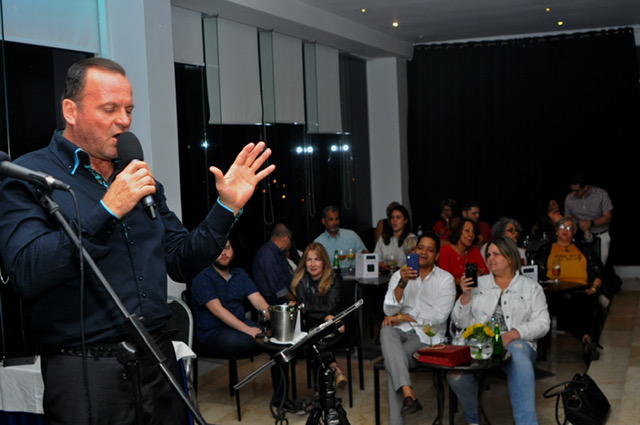 Presenta El