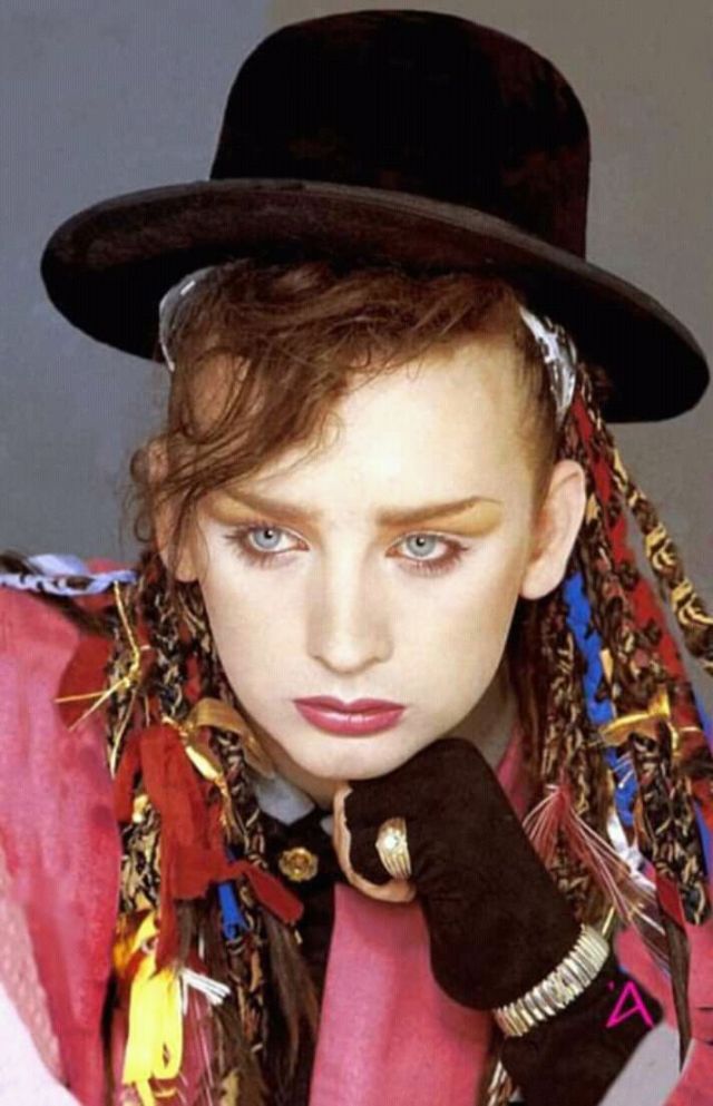 Download 30 Flamboyant Photos of Boy George at the Height of His Fame During the 1980s ~ Vintage Everyday