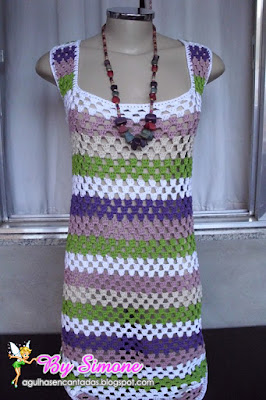 Saída de praia em crochê com gráfico