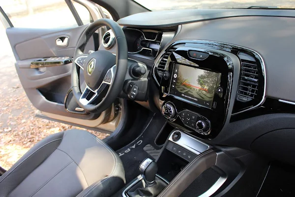 Novo Renault Captur 2022 1.3 Turbo CVT - interior