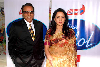 Dharmendra & Hema Malini on the sets of 'Indian Idol 6' 