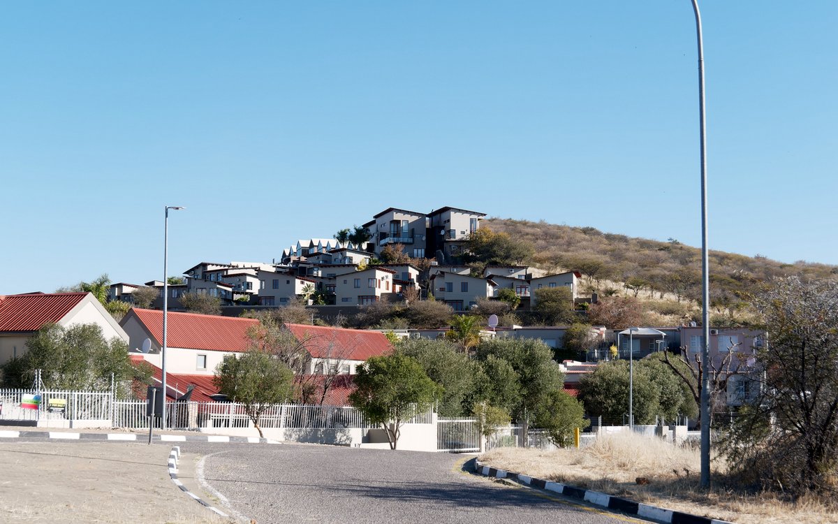 Вшестером по Намибии на джипах в пандемию Вшестером по Намибии на джипах в пандемию