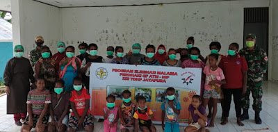 Satgas Yonif MR 413 Bersama Puskesmas Skouw Wujudkan Warga Papua Bebas Kaki Gajah