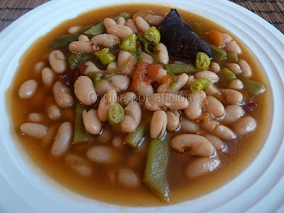 Alubias blancas con judias verdes y morcilla