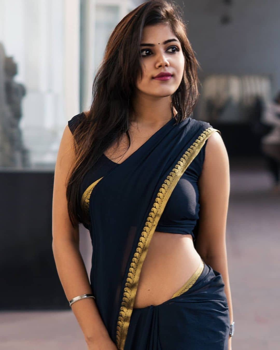 Super Hot Indian Girls In Beautiful Saree Wow 350 