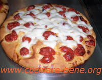 ricetta focaccia con mozzarella