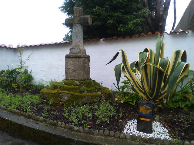 Cruz de piedra en Columbres. Camino del Norte