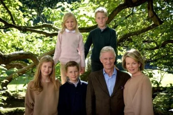 New photos of King Philippe, Mathilde, Crown Princess Elisabeth, Prince Gabriel, Princess Eleonore and Prince Emmanuel