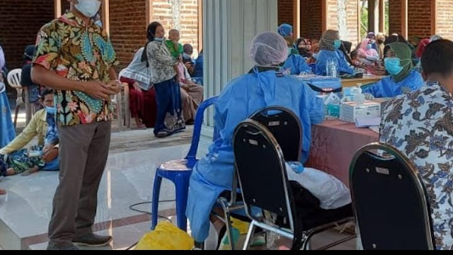 Percepatan Herd immunity, Dinkes Pasuruan Gelontorkan 250 Vaksin Untuk Desa Kalisat