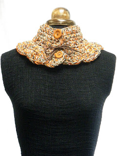 Cuello punto jaspeado en tonos naranjas y marrones Cuello punto jaspeado en tonos naranjas y marrones