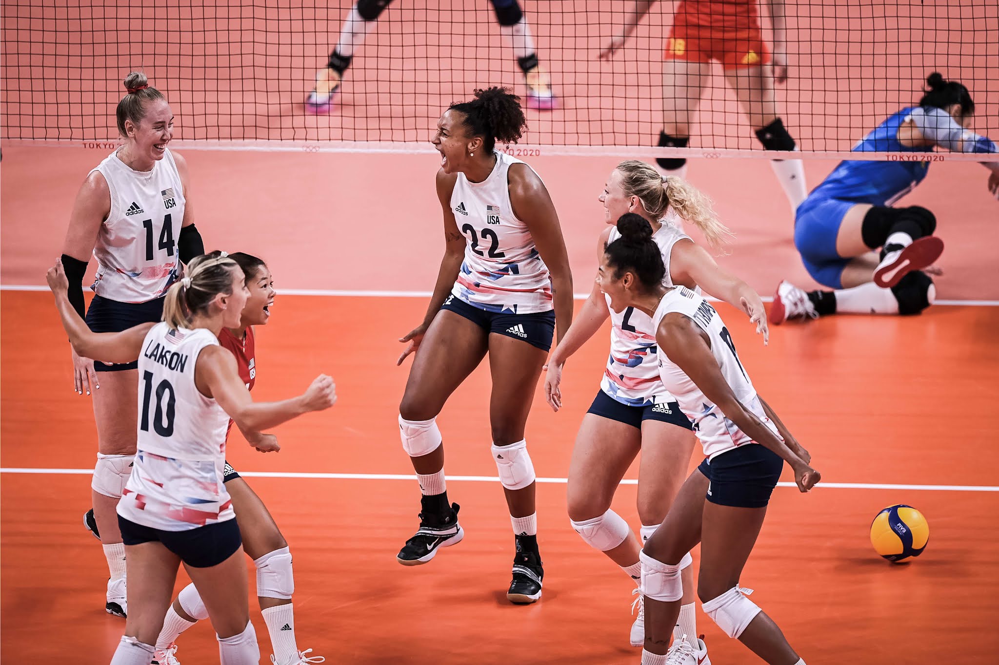 Brasil sofre com bloqueio do Canadá, perde no tie-break, e tenta se  complicar na VNL