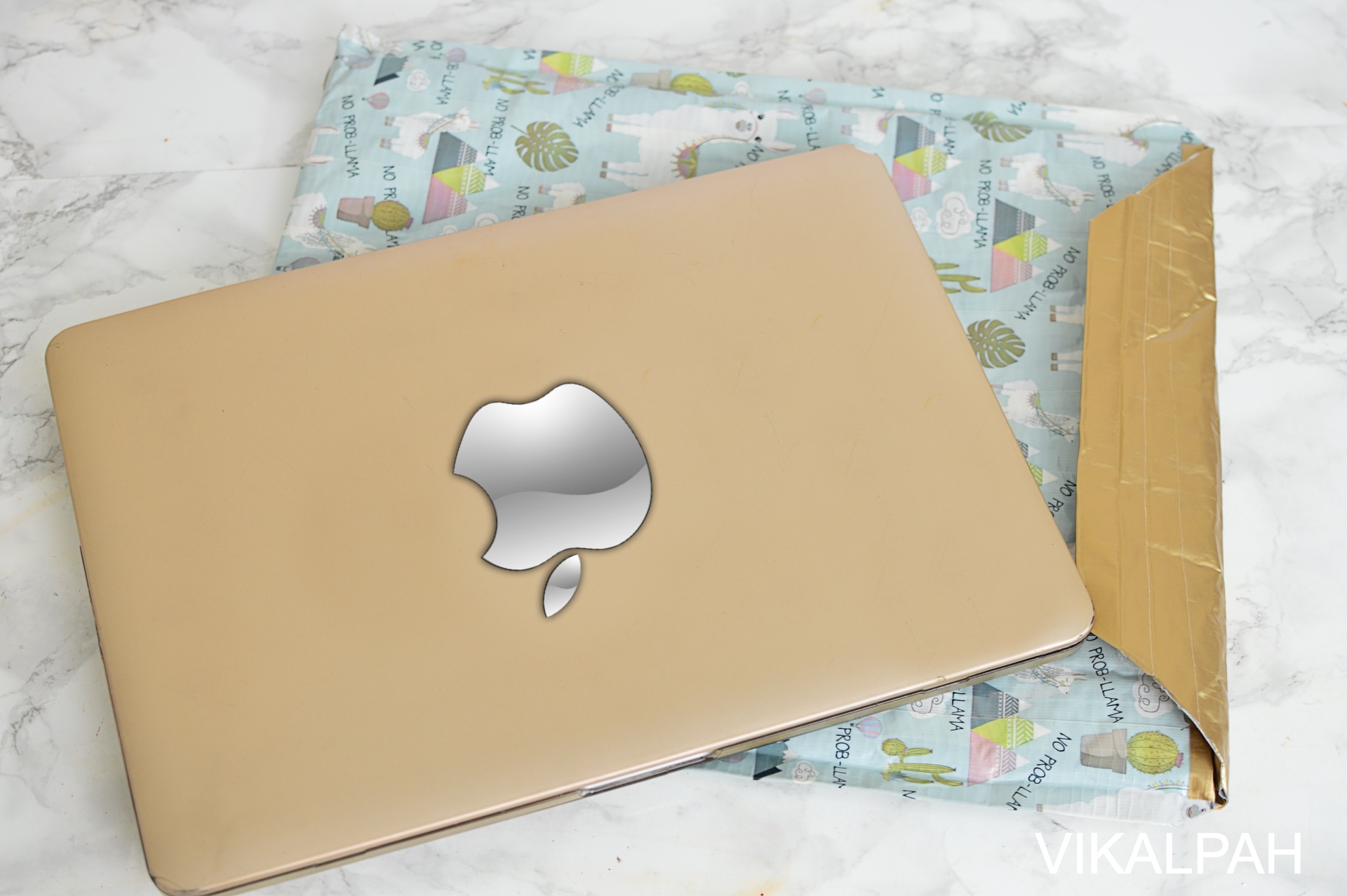 Vikalpah How to make a laptop cover from Bubble mailer Bubble mailer