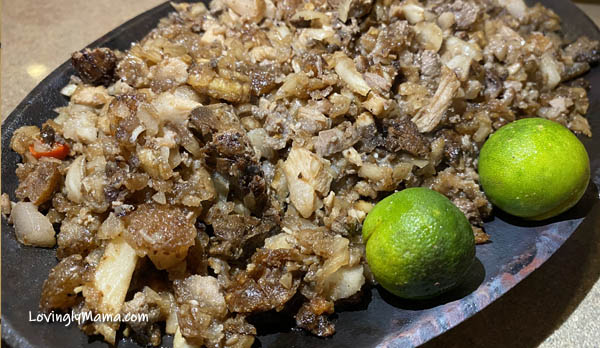 Pork sisig, pork sisig recipe, homemade pork sisig recipe, easy to cook, kitchen hacks, cooking tips, homecooking, from my kitchen, pork recipe, Pinoy dish, Filipino cuisine, Pinoy favorite, Kapampangan cuisine, Clark, flights to Clark, family, kitchen experiment, spices and seasonings, Mama Sita Capampangan Sisig mix, kids, hubby, Covid-19, home quarantine