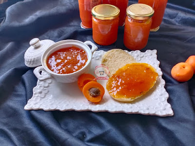 صنع مربى المشمش في المنزل