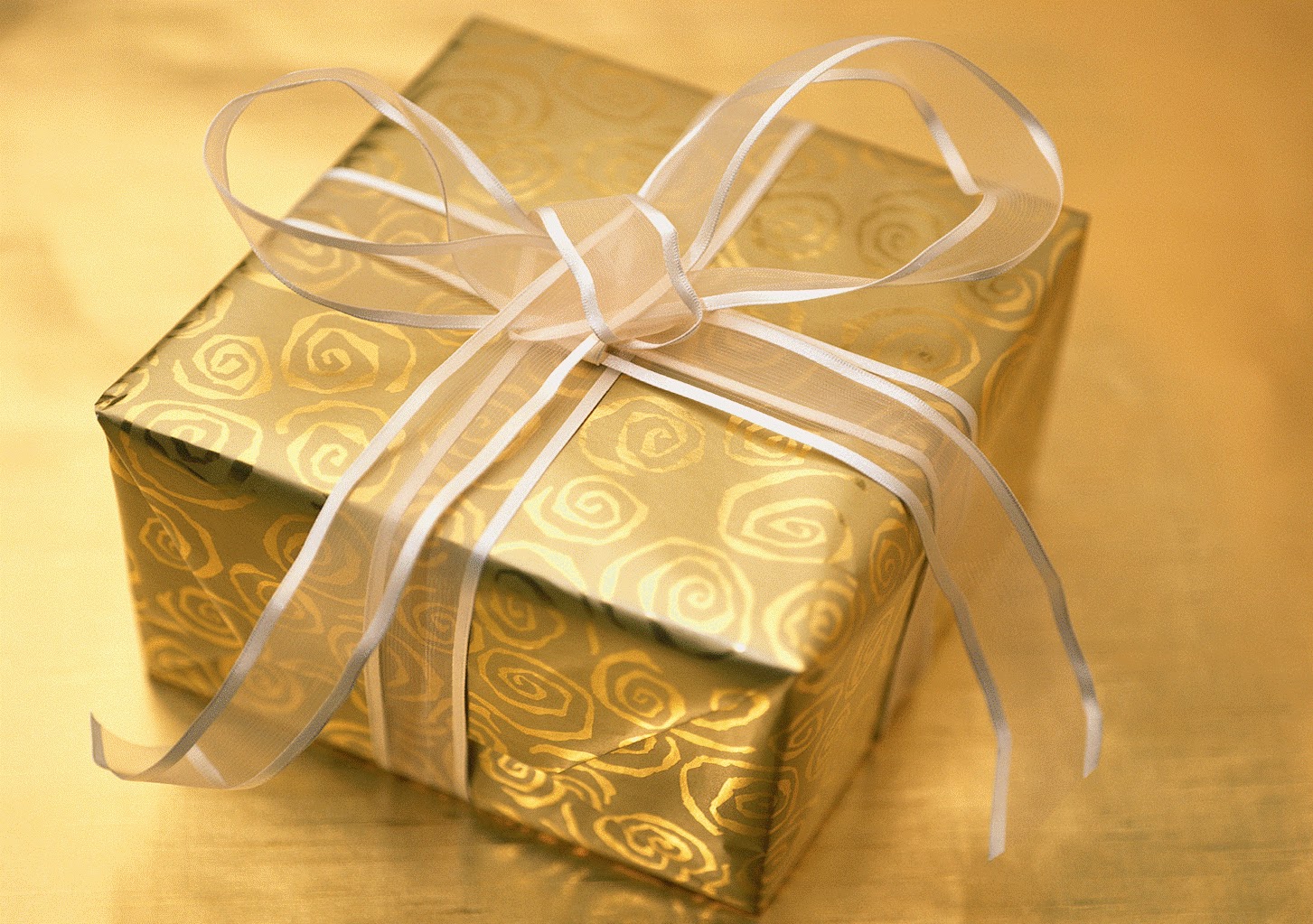 christmas gift Wrapped Christmas Gifts Pictures