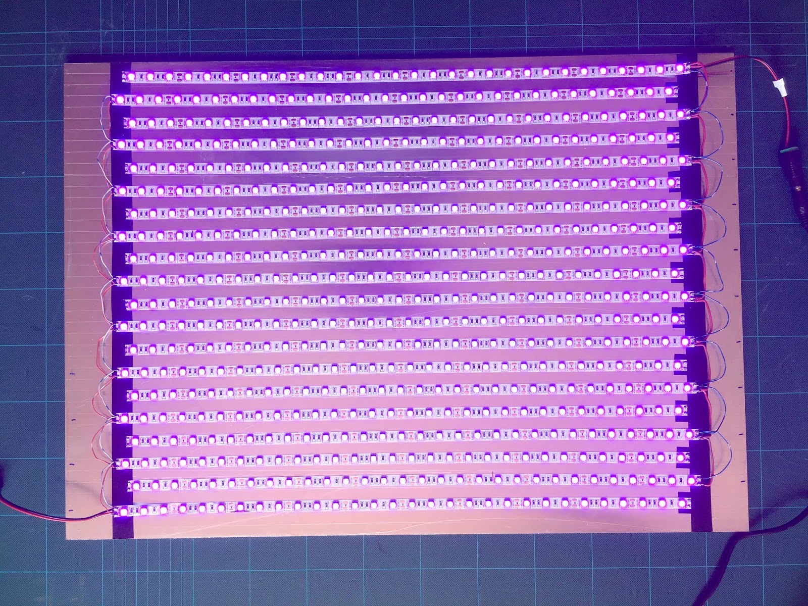 Alternative Process User's Group: A cheap LED exposure box for