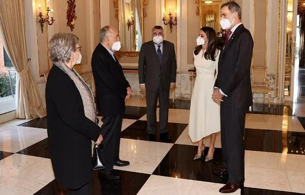 The King presented the Miguel de Cervantes Prize to Joan Margarit at Albeniz Palace