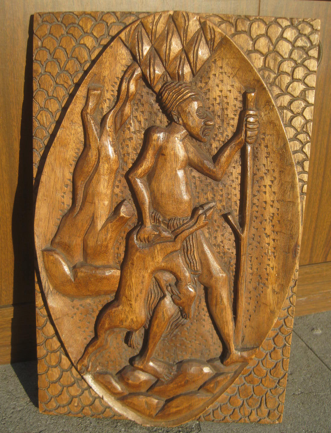 UHURU FURNITURE & COLLECTIBLES SOLD African Carved Art