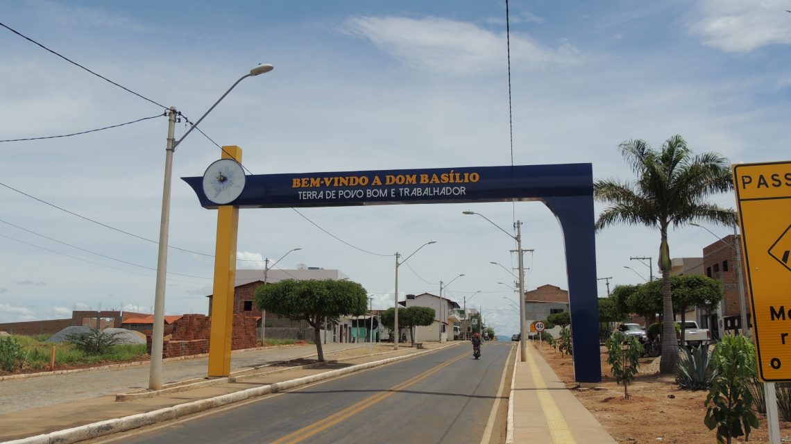 Dom Basílio: Prefeito, vice, secretários e vereadores doam metade dos salários para combater o Covid-19 Dom Basílio: Prefeito, vice, secretários e vereadores doam metade dos salários para combater o Covid-19