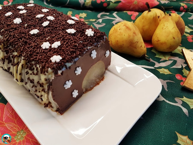 Flan de navidad de chocolate y peras