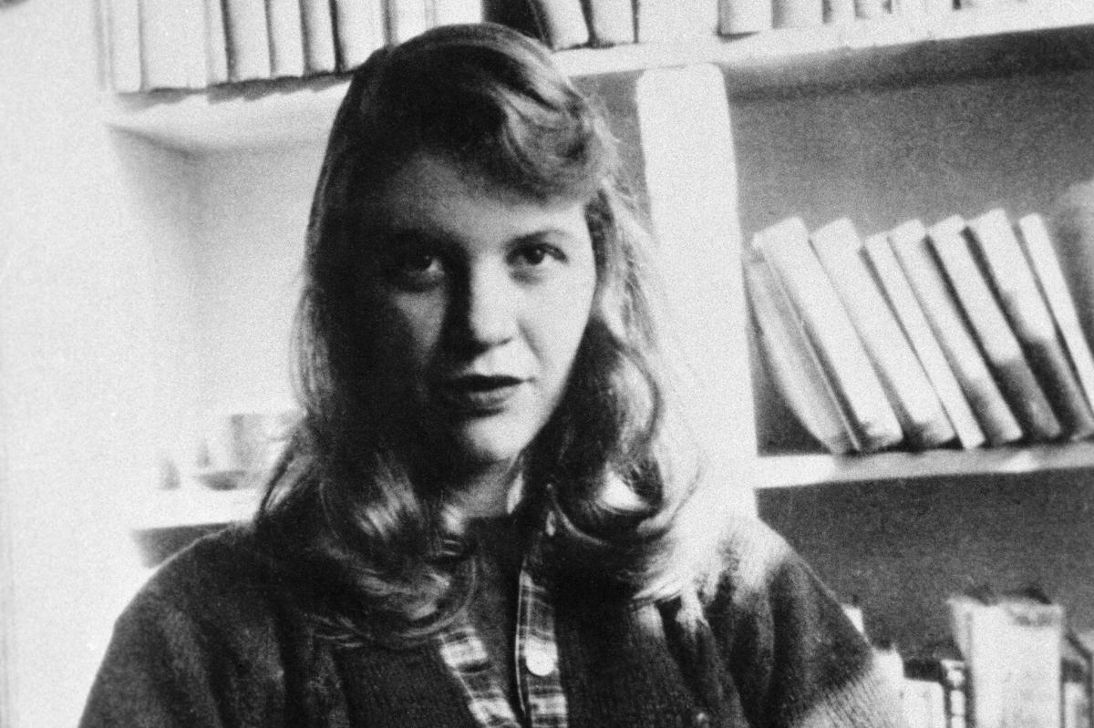 The Bell Jar by Sylvia Plath - Themes and Motifs - For Book Lovers and  Random People