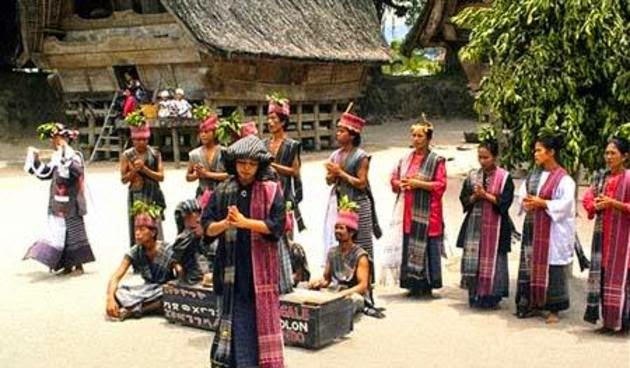 Tari Tortor Tarian Daerah Batak Toba Sumatera Utara