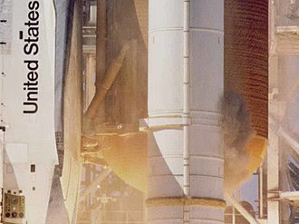 F4%2B330px-STS-51-L_grey_smoke_on_SRB.jpg