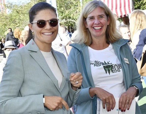 Crown Princess Victoria wore RODEBJER Anitalia Suit. stylish blue pantsuit at the opening of the Keep Sweden Clean event