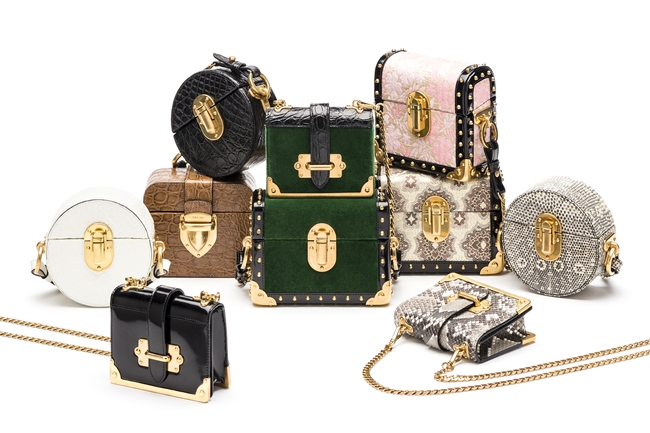 prada box purse