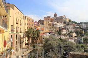 Patti, the town in Sicily where Sindona was born