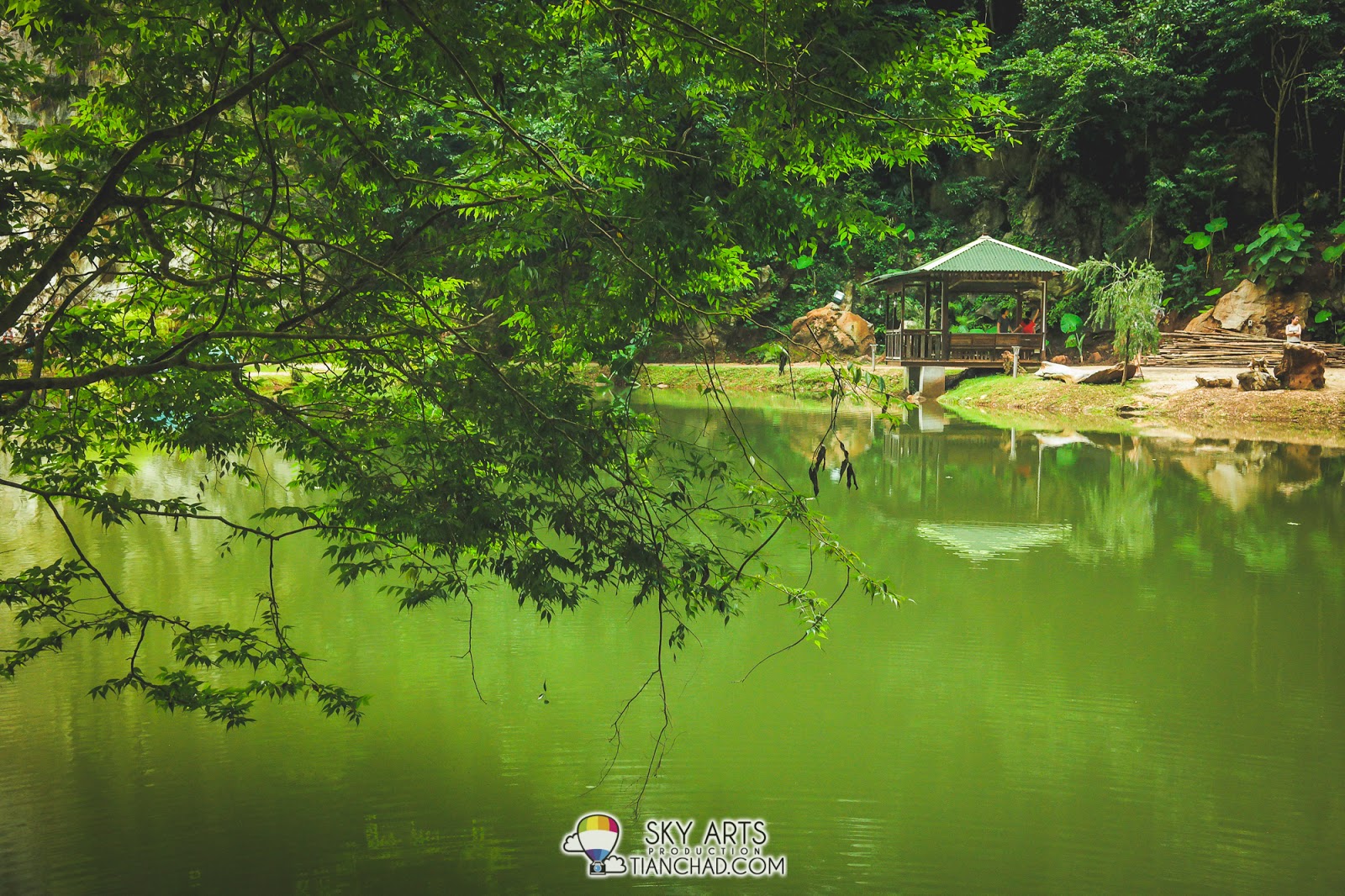 Looks like China or not? A "pondok" for you and family to hang out and relax at 清心嶺 Qing Xin Ling Looks like China or not? A "pondok" for you and family to hang out and relax at 清心嶺 Qing Xin Ling